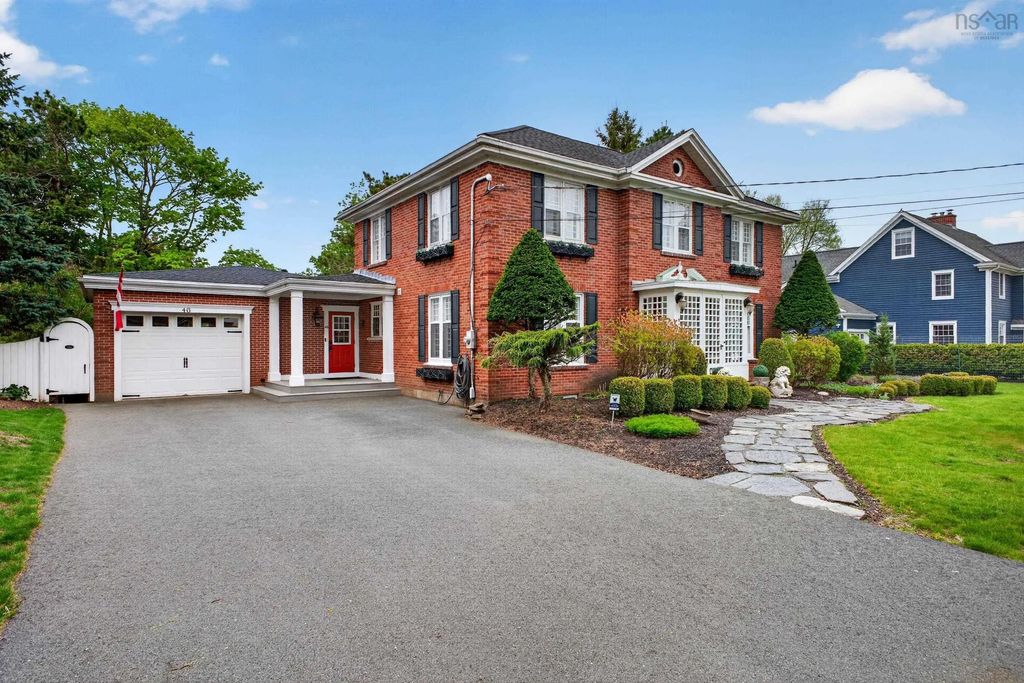 46 Highland Drive, Truro
