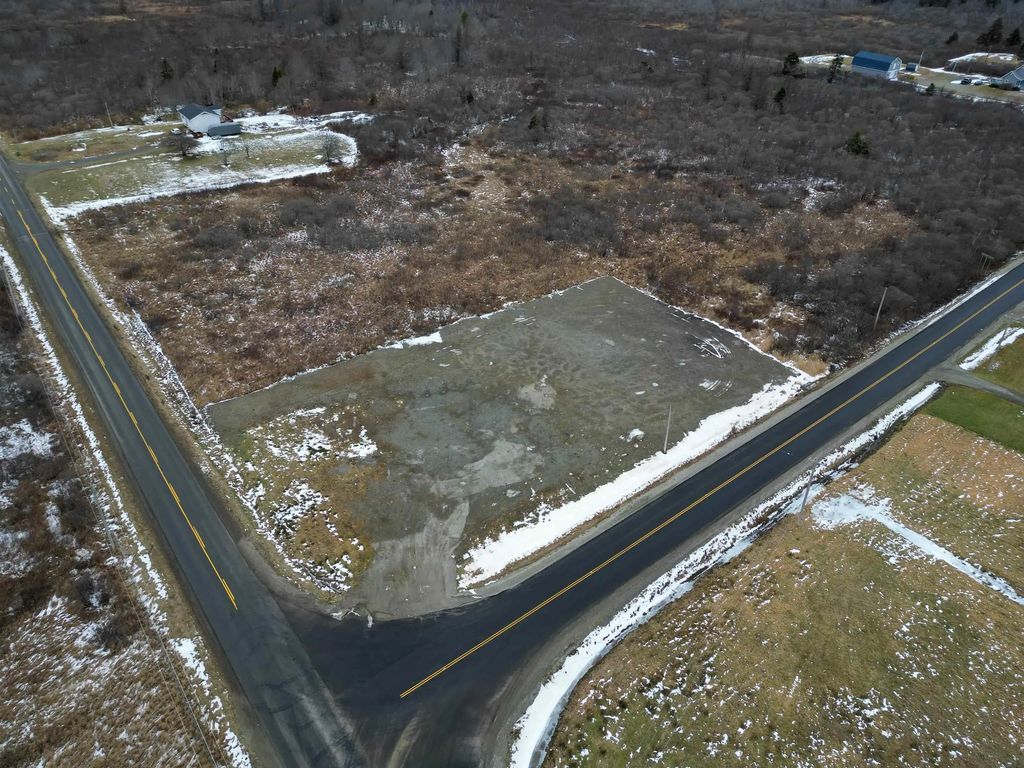 Lot Amirault Road, Saulnierville