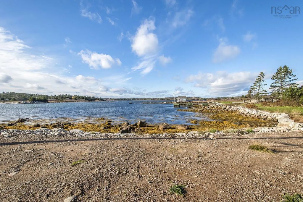 195 Government Road, Sambro