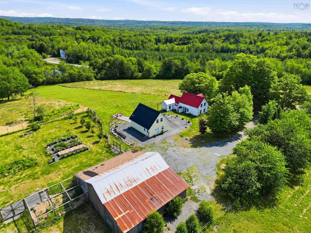 1368 Highway 208, Simpsons Corner