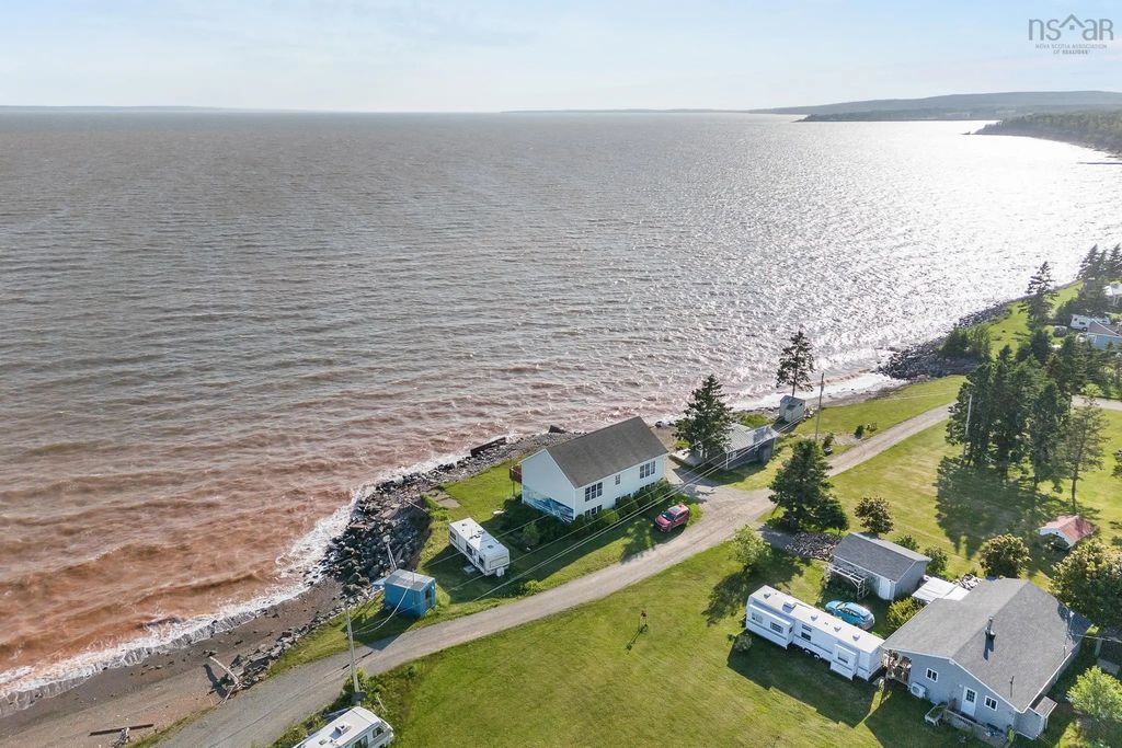 32 Evergreen Court, Bass River