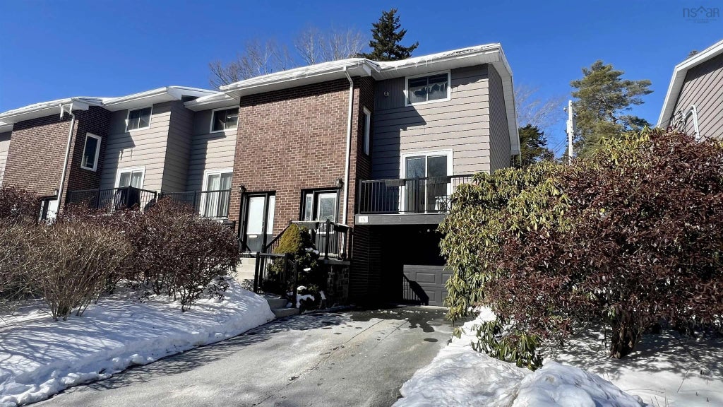 15 Braeside Lane, Halifax