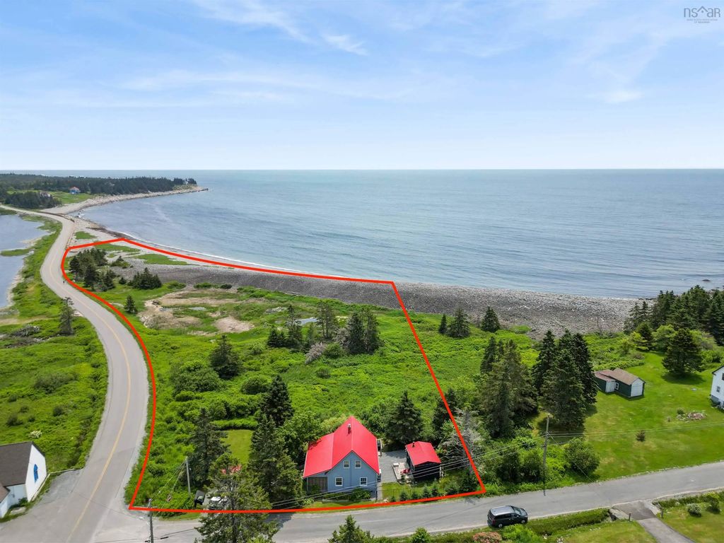 5 Sand Beach Road, Western Head