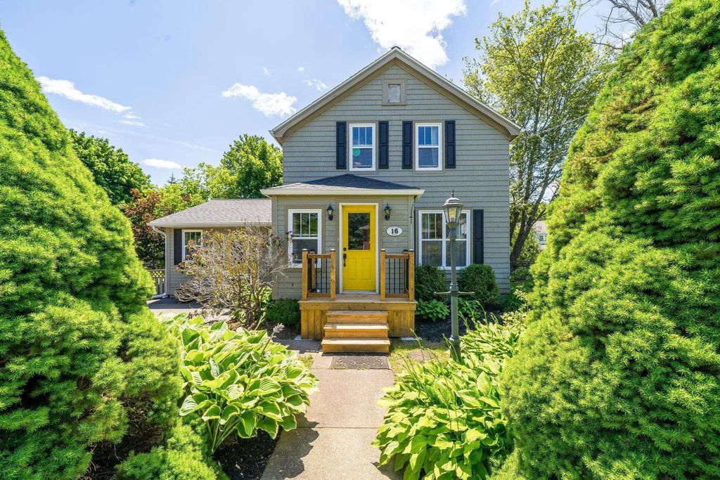 16 Lawnwood Avenue, Halifax