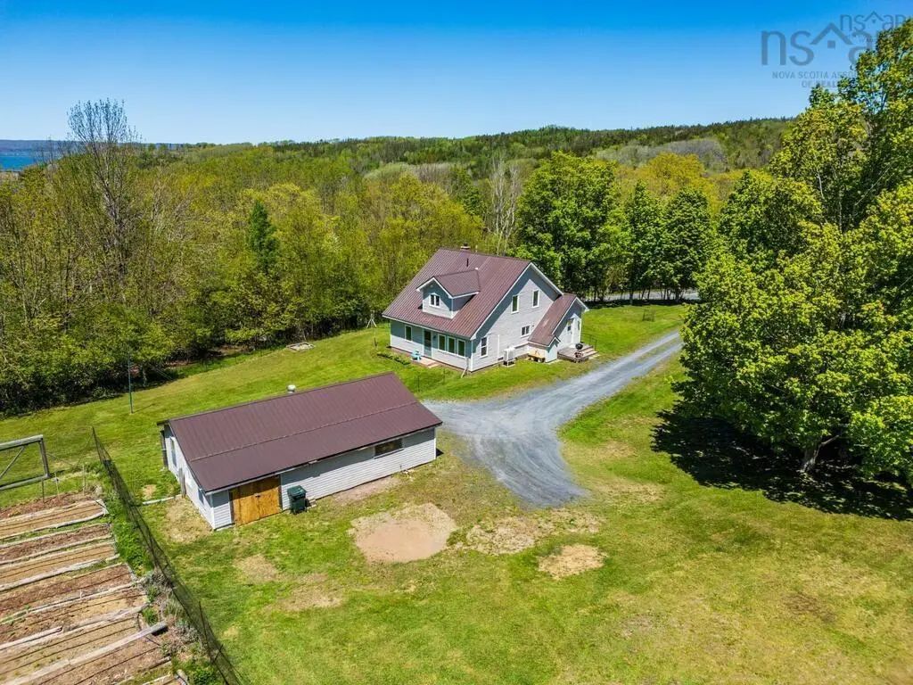 550 River Road, Bear River