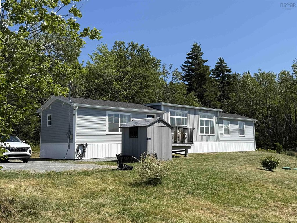 1053 East Uniacke Road, East Uniacke