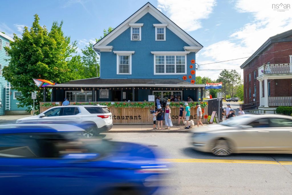 538 Main Street, Mahone Bay