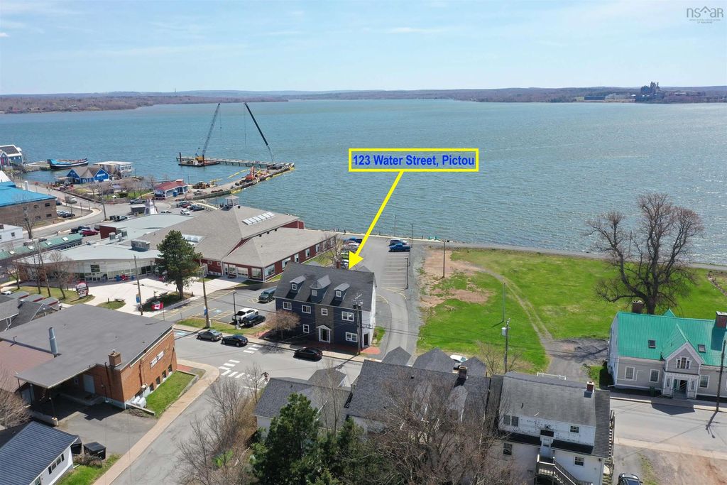 123 Water Street, Pictou