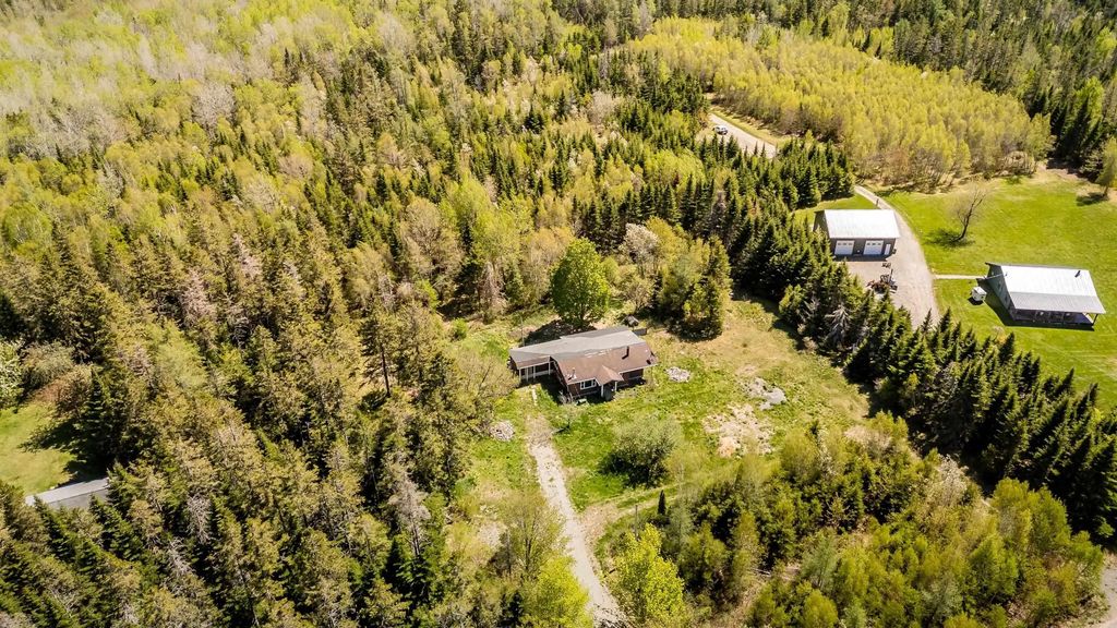 808 Newtonville Road, Forest Hill