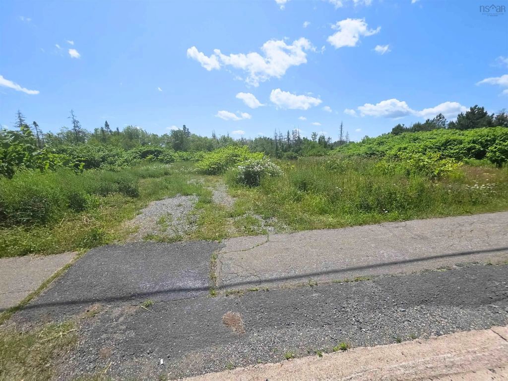 Birch Grove Road, Birch Grove