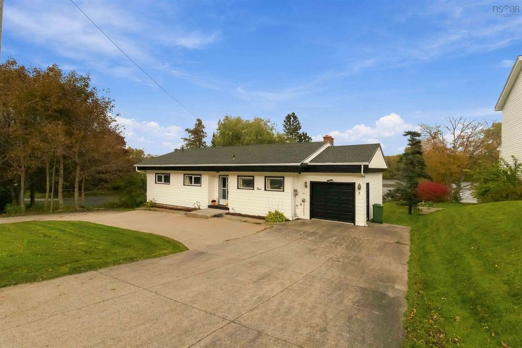 3 Wildwood Boulevard, Dartmouth