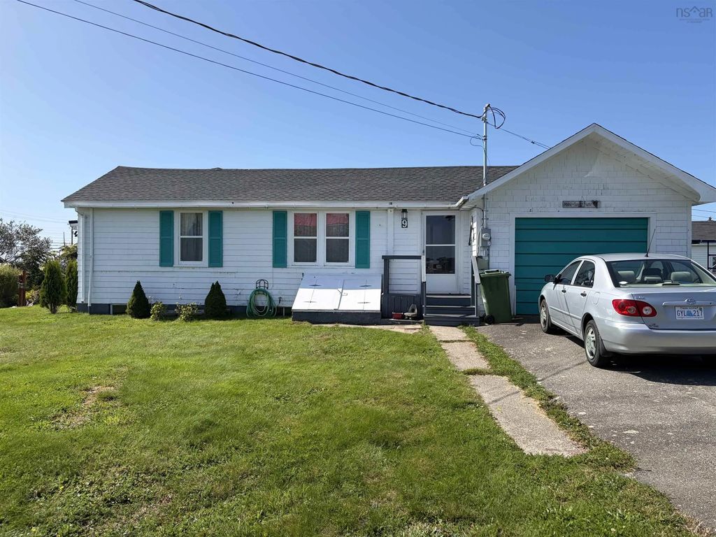 9 Stoddart Drive, Clark's Harbour