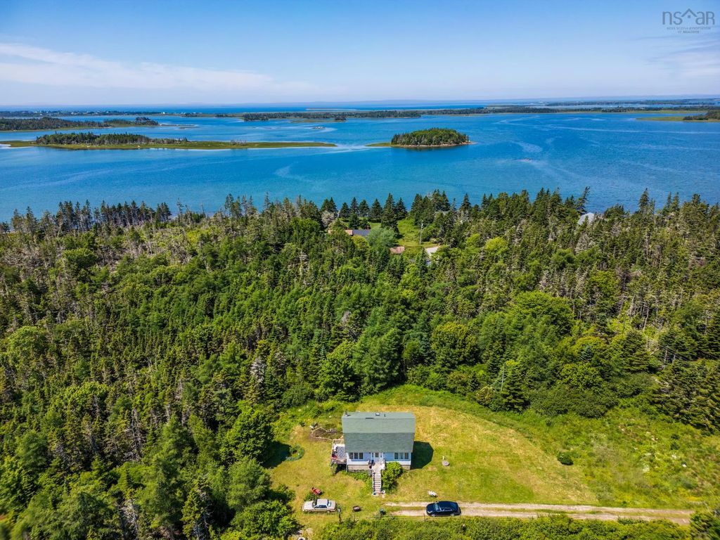 47 Golden Glow Lane, Little River Harbour