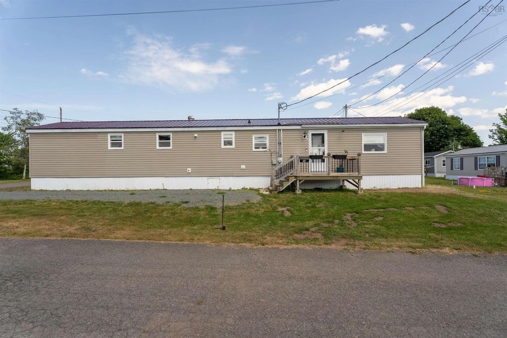 12 Matheson Drive, Salmon River