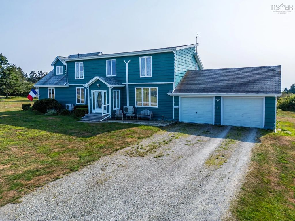 92 Dixon Road, Grosses Coques