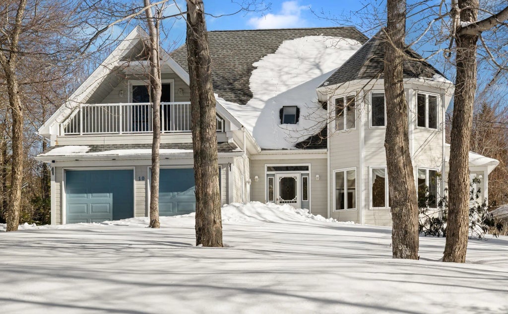 10 Braeloch Court, Lake Loon