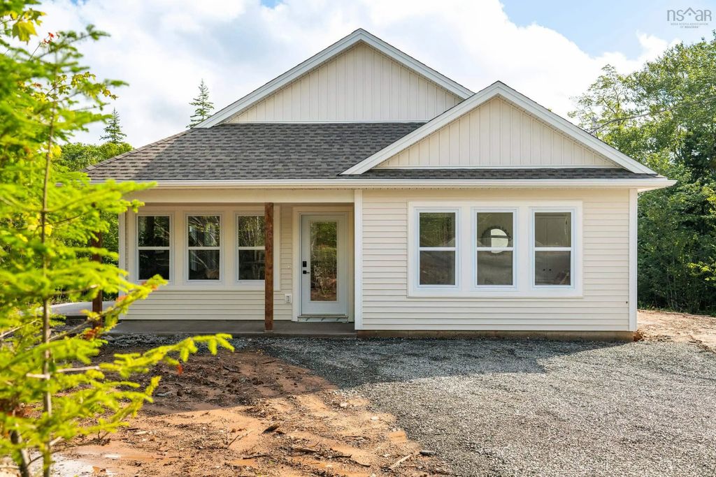 83 Maverick Lane, Devon