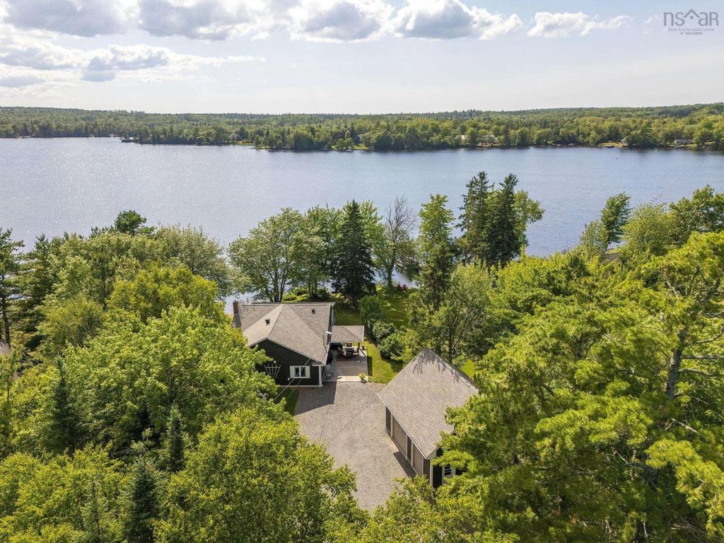285 Meadow Lane, Murphy Lake