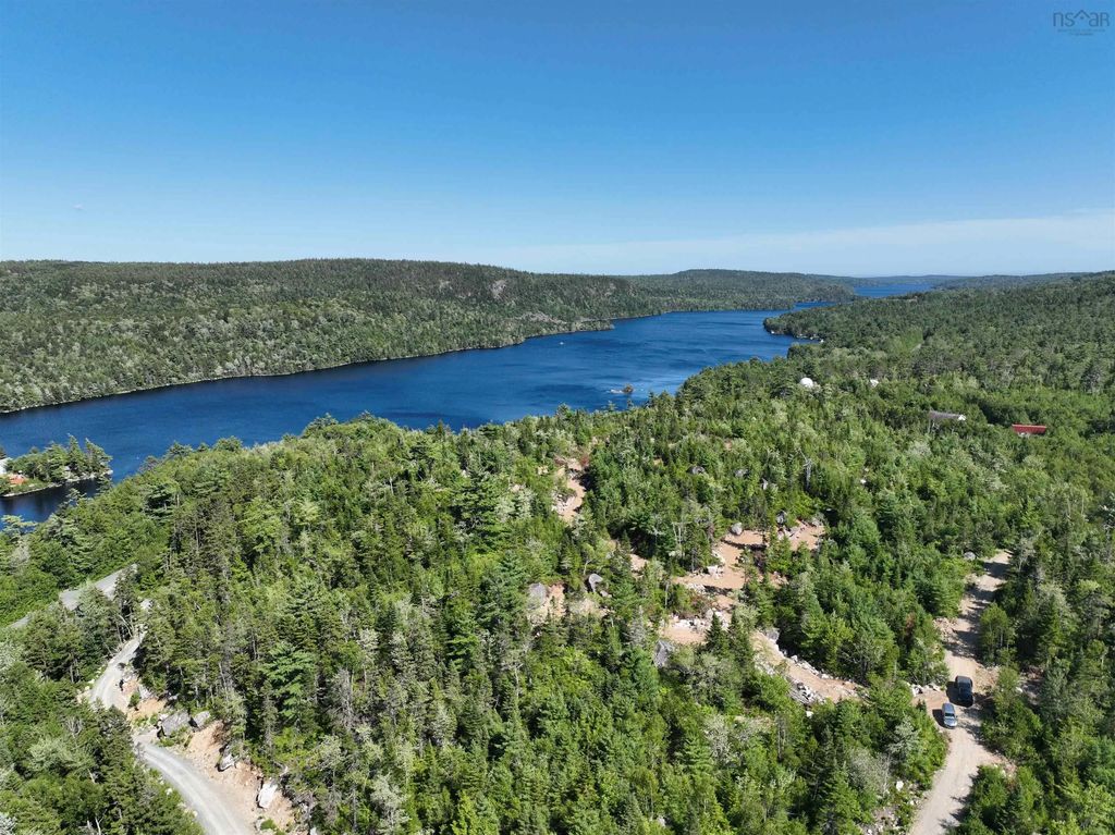 2014 Myra Road, Porters Lake