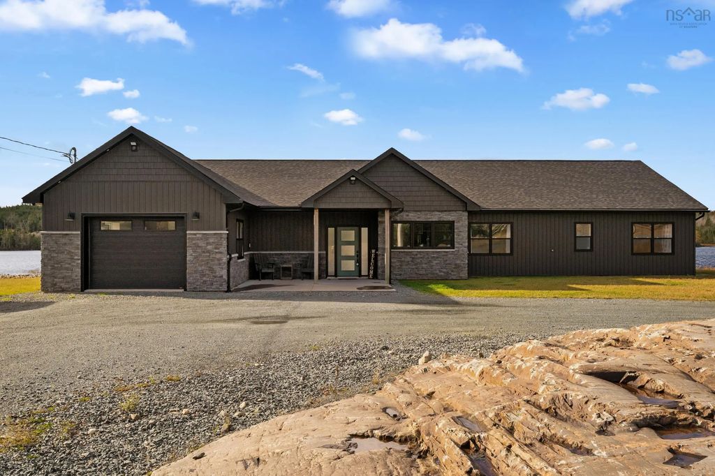 5121 Clam Harbour Road, Lake Charlotte