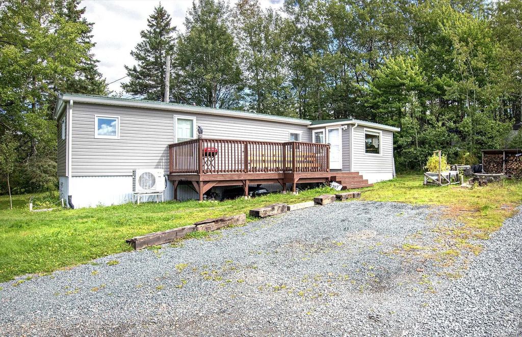 1287 Highway 2, Hilden