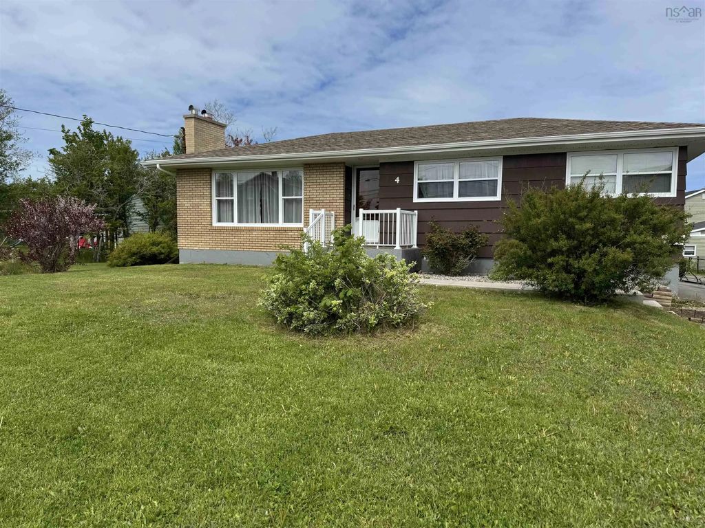 4 Macaulay Avenue, Glace Bay