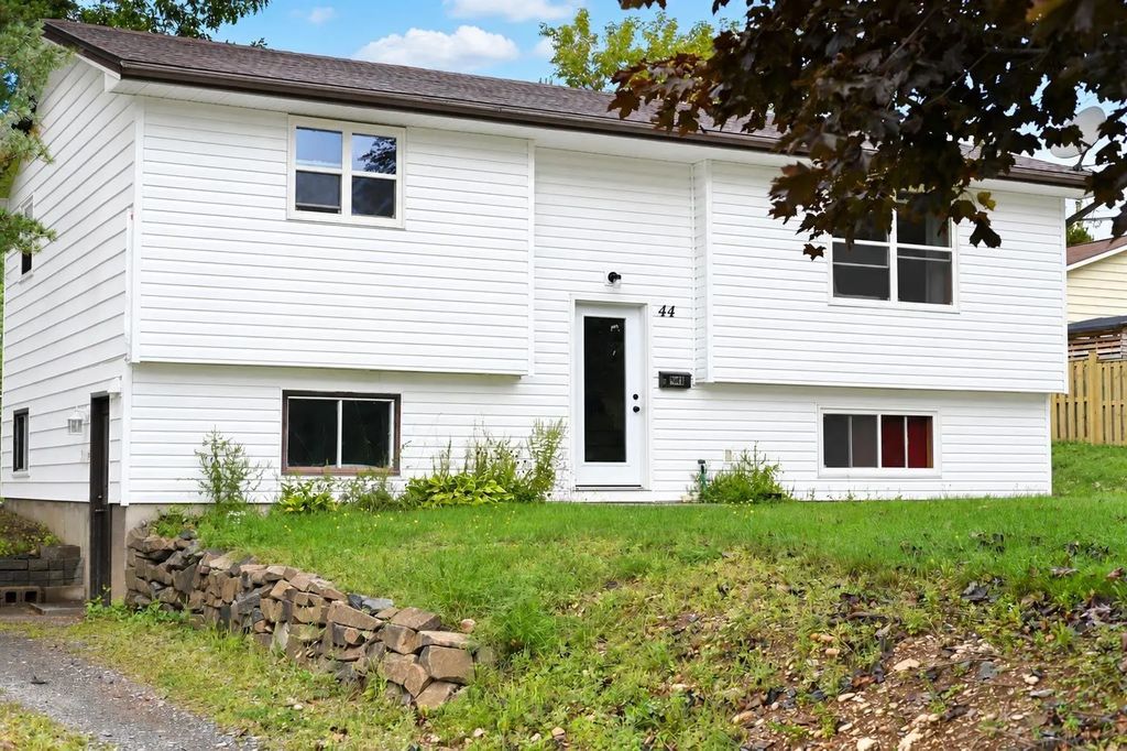44 Sumac Avenue, New Minas