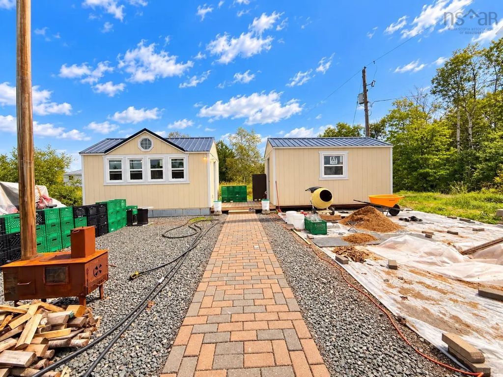 205 Mcgee Street, Springhill