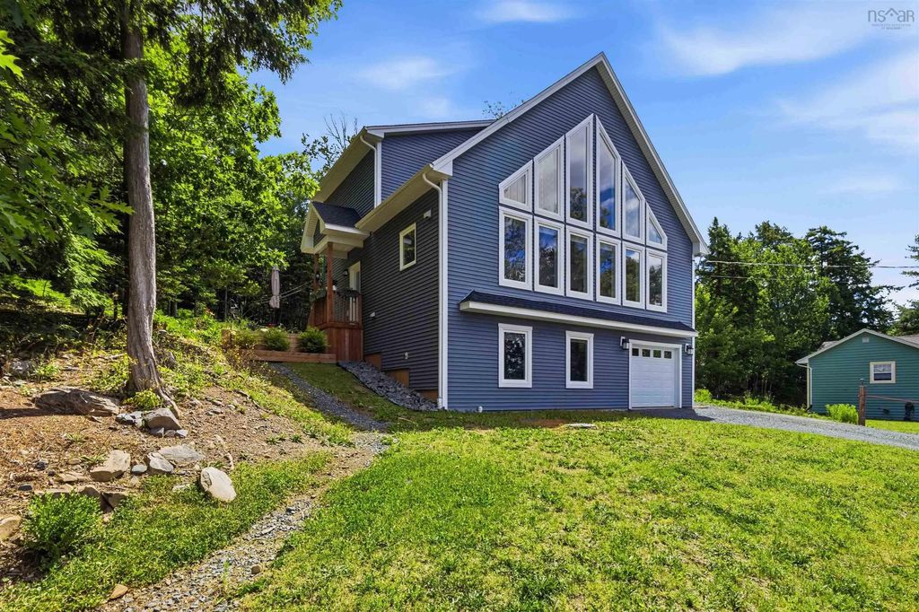4040 Highway 2, Fletchers Lake