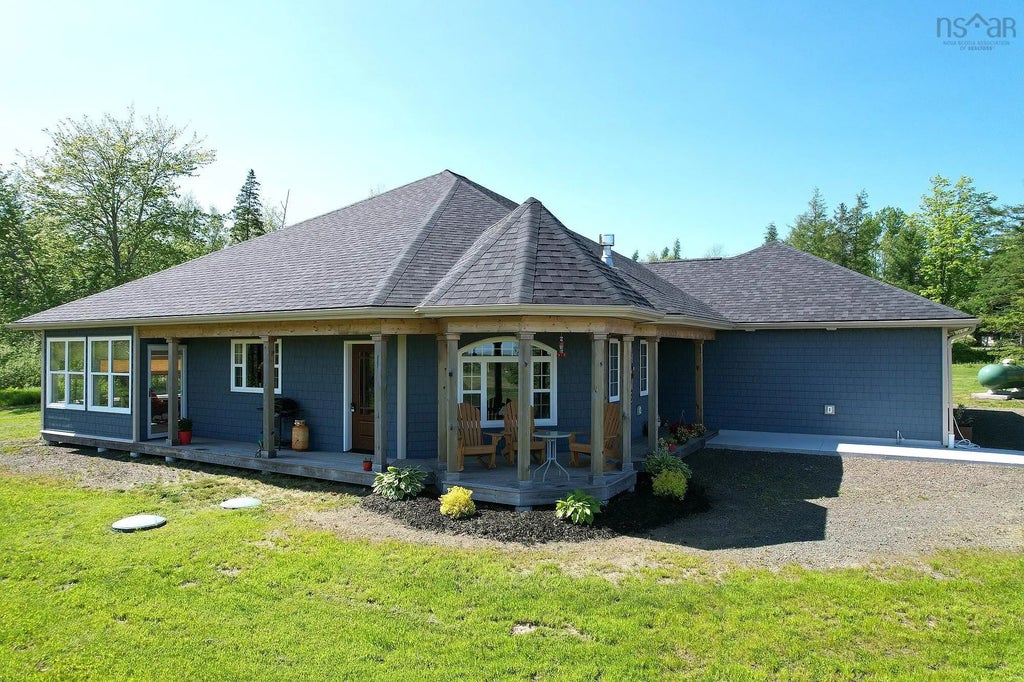 1572 Lansdowne Road, Bear River
