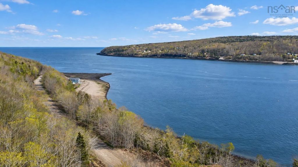 Shore Road, Bay View