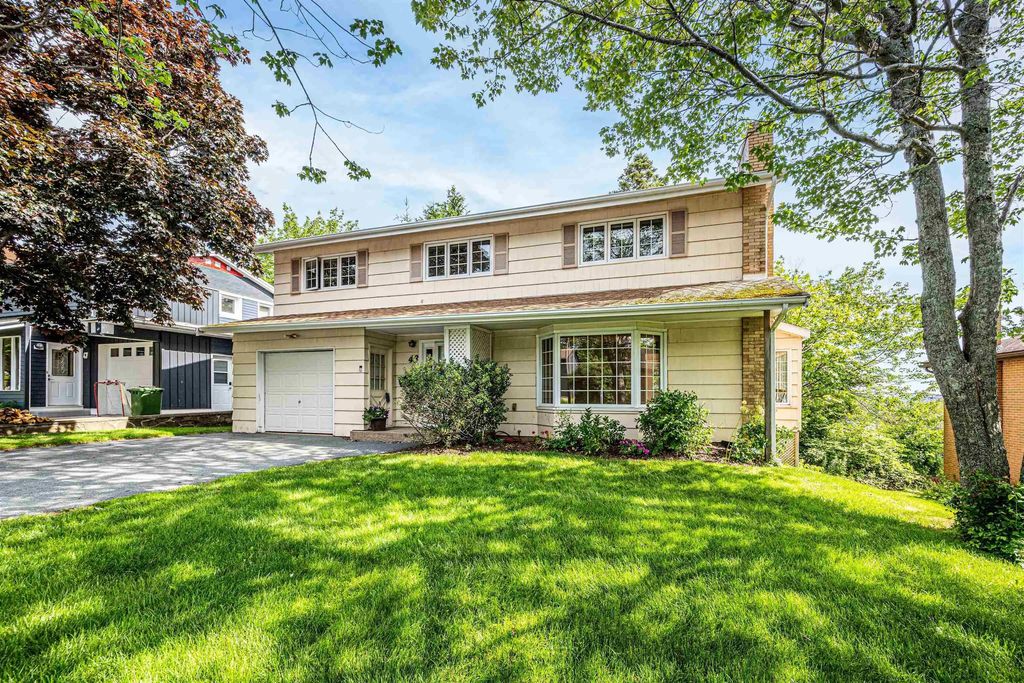 43 Deepwood Crescent, Halifax