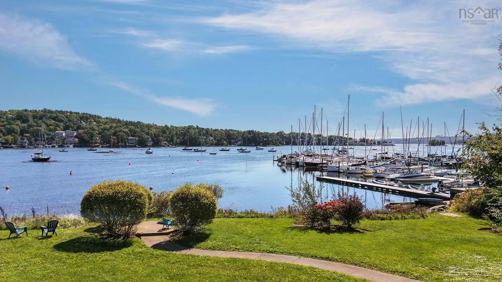 7 411 Shore Drive, Bedford