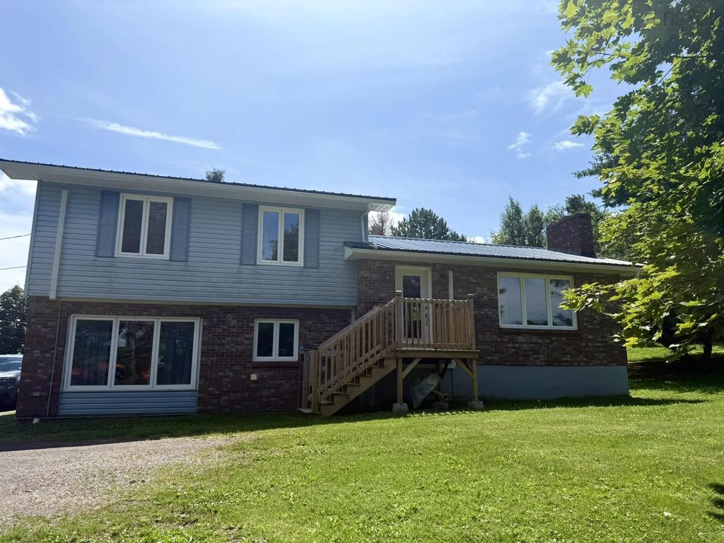 199 Green Hill Road, Alma