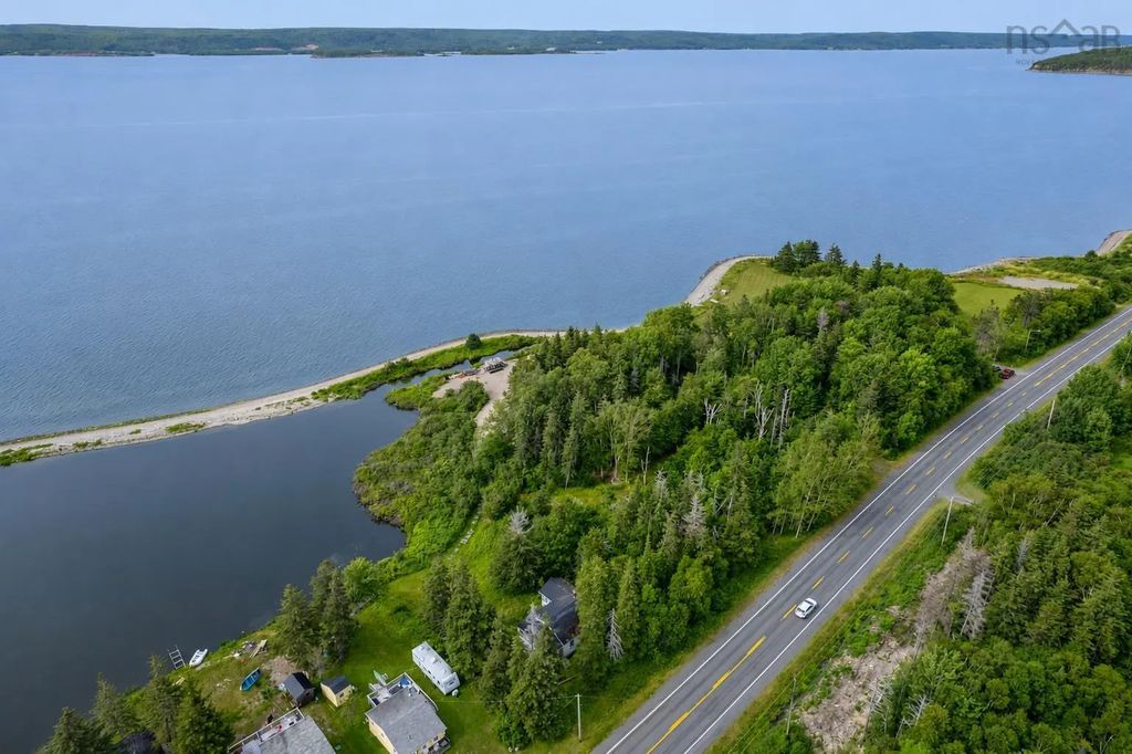 7498 East Bay Highway, Big Pond