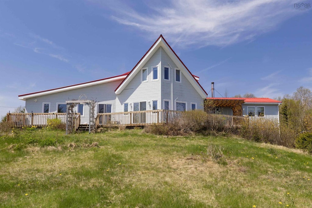 100 Phinney Lane, Parrsboro