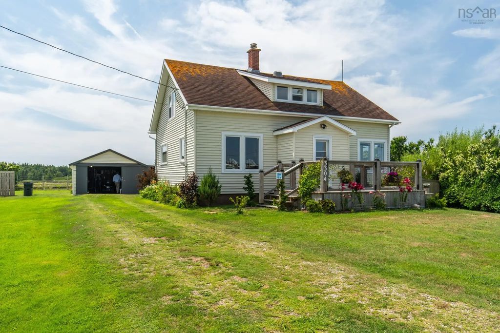 3304 Main Shore Road, Port Maitland