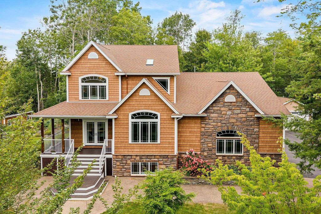 52 Sawgrass Drive, Oakfield