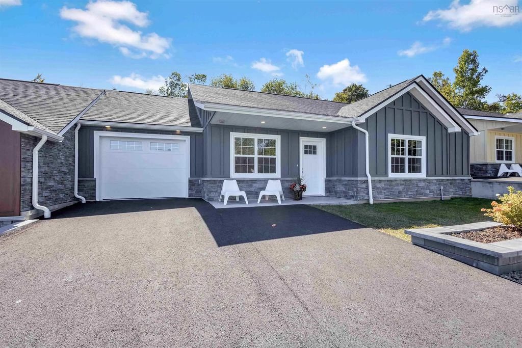 9 Lions Club Road, Fox Point