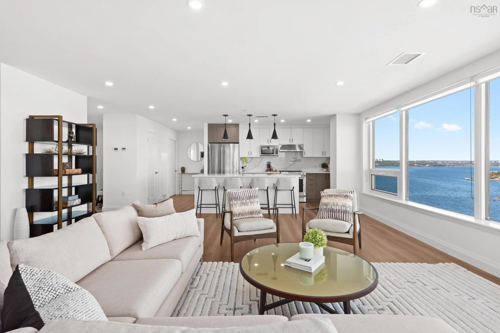 1703 72 Seapoint Road, Dartmouth