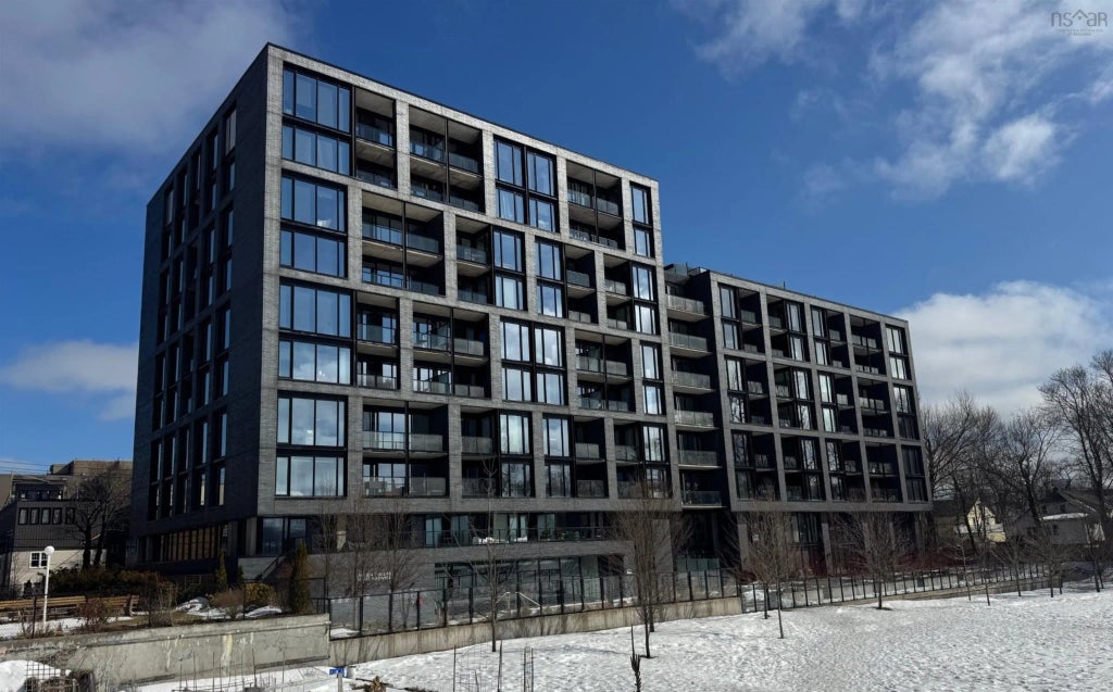 305 1048 Wellington Street, Halifax