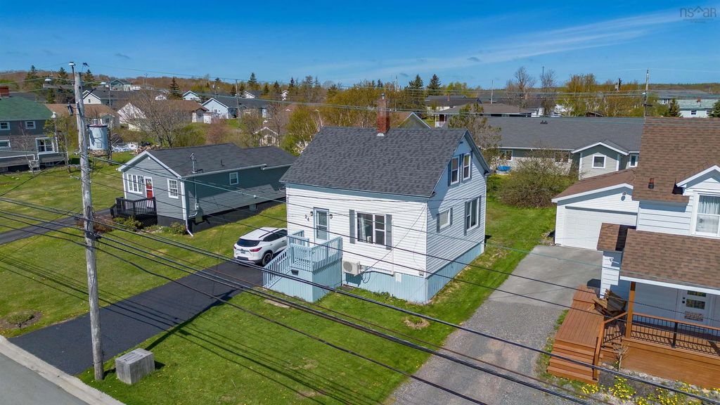 24 Highland Street B1a 2t5 Street, Glace Bay