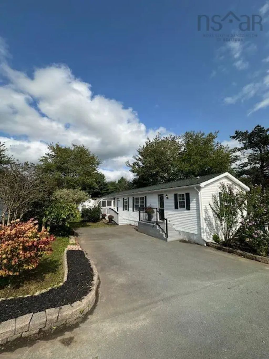 8 Tenth Street, Lucasville