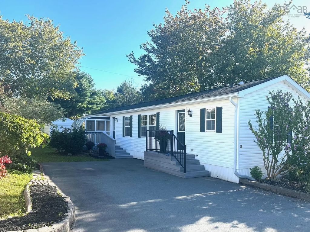 8 Tenth Street, Lucasville