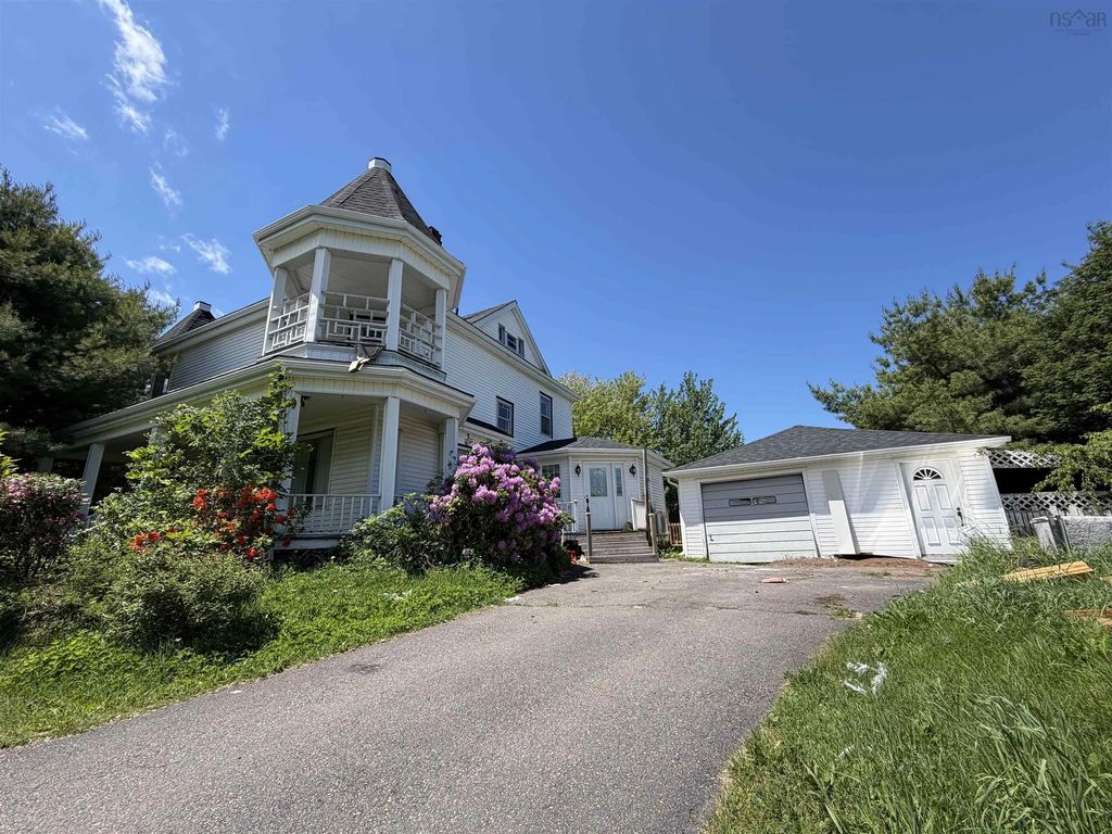 4014 Highway 236, Lower Truro