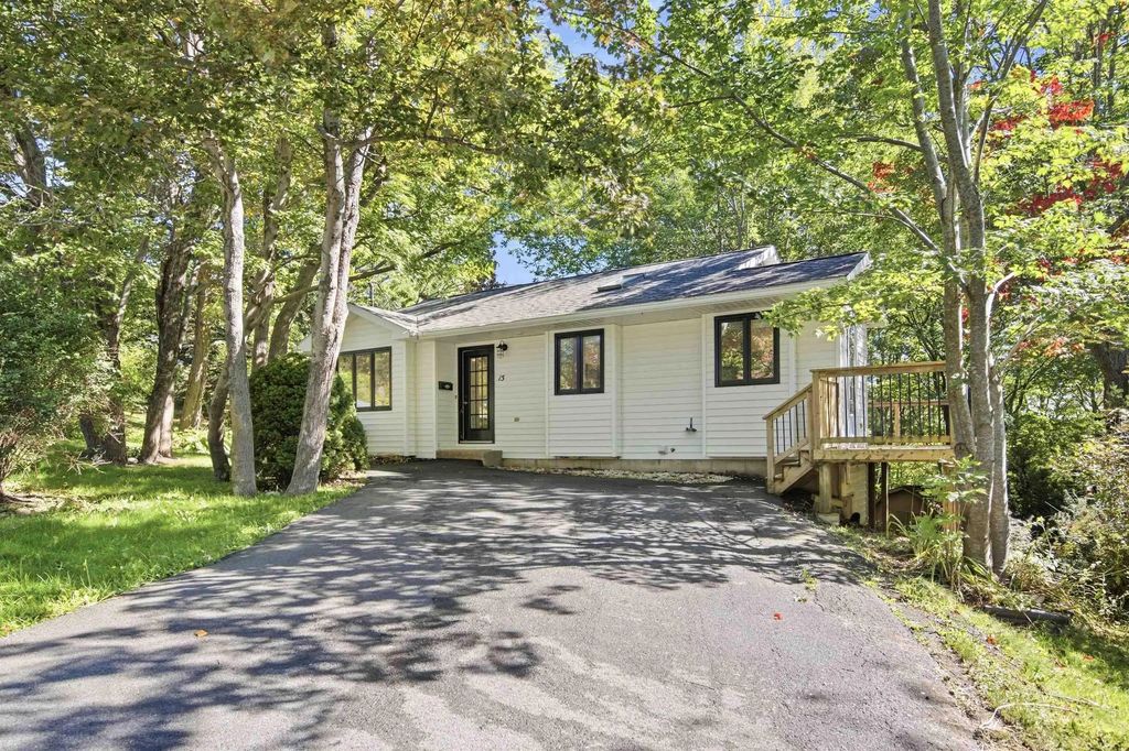 15 Micmac Drive, Dartmouth