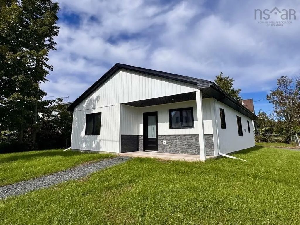 1722 N Main Street, Westville