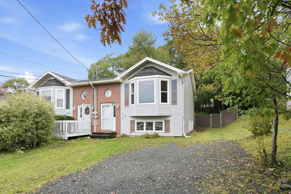 256 Cobequid Rd., Lower Sackville