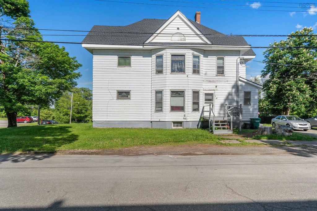 105 Park Street, Stellarton