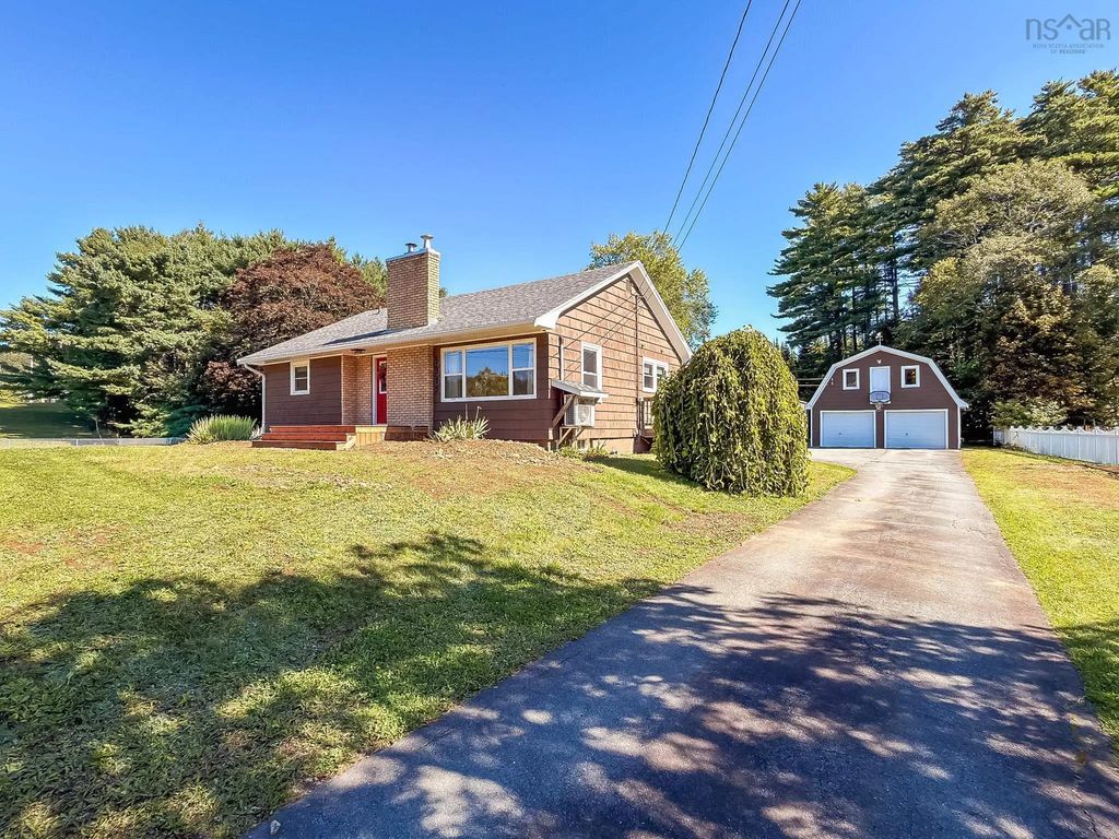 2312 Highway 10, West Northfield
